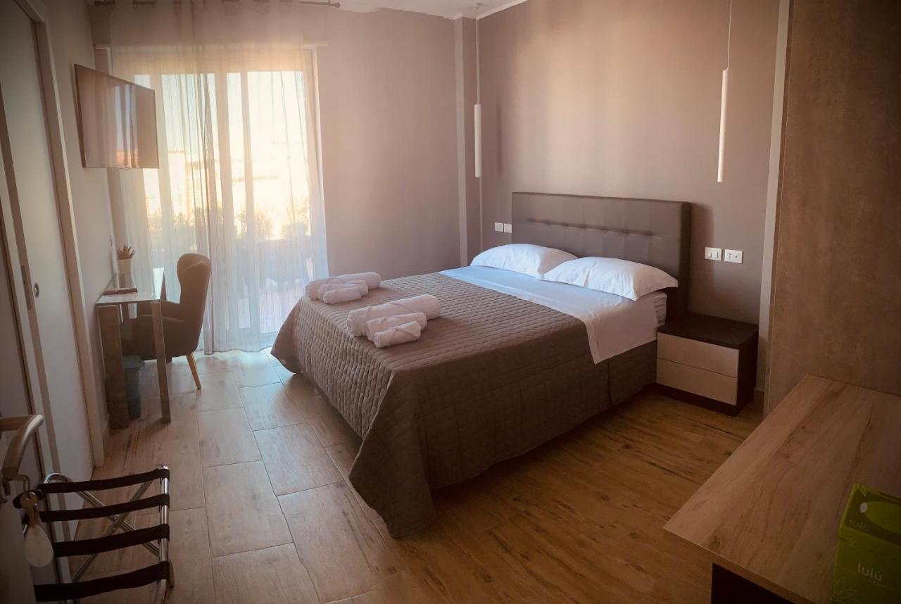 Aqua B&B - Rooms And Apartments Milazzo Ngoại thất bức ảnh